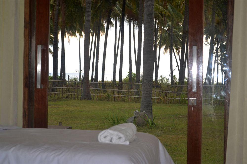 Gondang Beach Hotel Gili Trawangan Kültér fotó