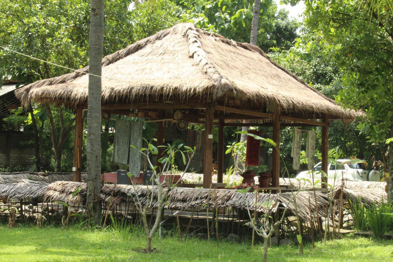 Gondang Beach Hotel Gili Trawangan Kültér fotó